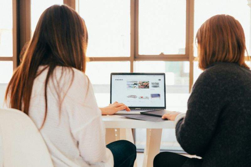 Hvordan vælger du den rigtige servicepartner?